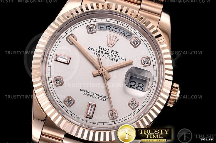 0520 RDD0219J – DayDate 36mm FreshLook 697